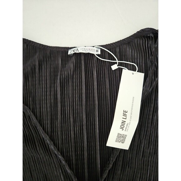 Zara black plisse ruffle top Sz M Keyhole Neck Long Sleeve Elastic Waist - Picture 6 of 9